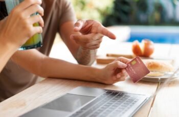 The Benefits of Building Your Credit Score with a Credit Card